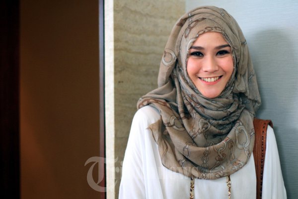 10 Indonesia actrists who wear hijab  biziukhtistyle